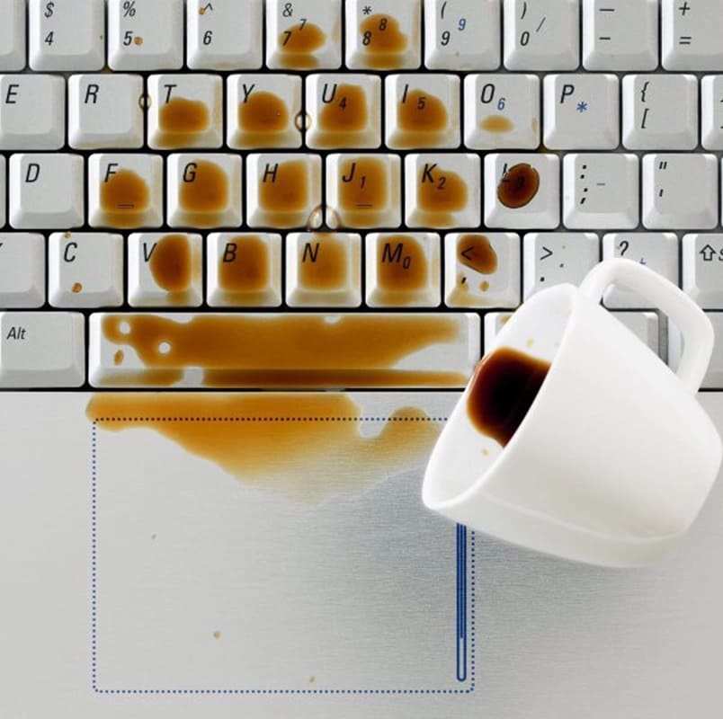 clavier avec du caffée